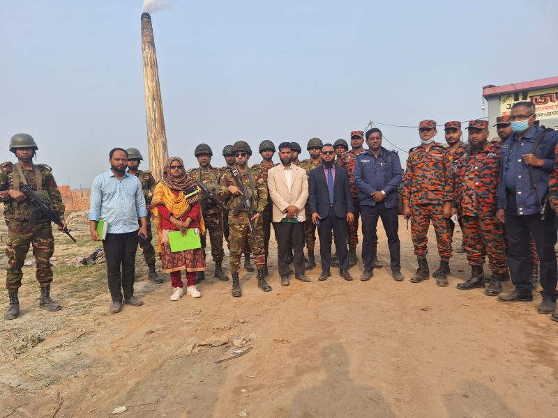 দূষণ: ৫৫ লক্ষ টাকা জরিমানা ও ৪ ইটভাটার কার্যক্রম বন্ধ, ২৫০০ কেজি পলিথিন জব্দ